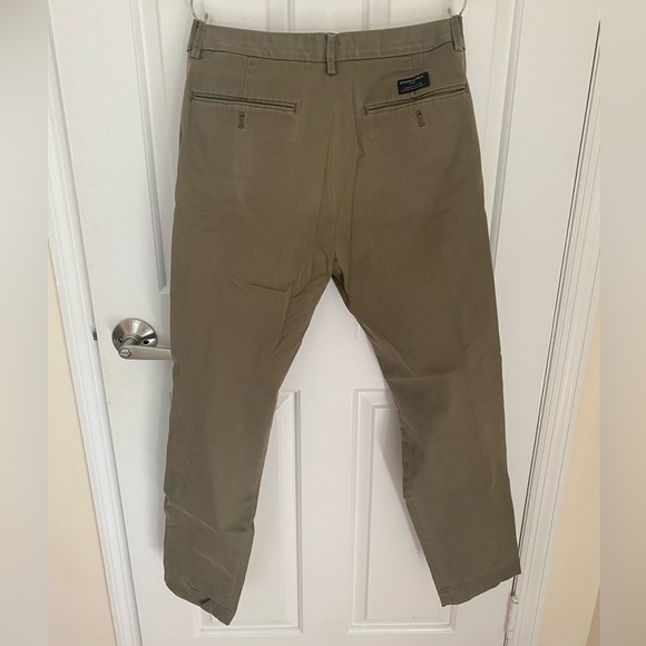 Banana Republic Olive Chinos - Picture 2 of 5